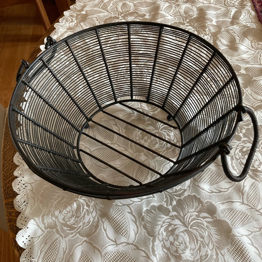 Heavy wire Basket - Iron Fruit Basket